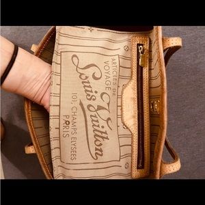 Louis Vuitton PM monogram purse